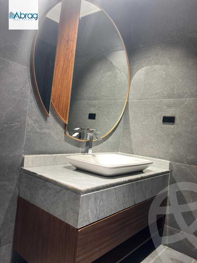 https://aqarmap.com.eg/en/listing/6272545-for-sale-cairo-el-sheikh-zayed-city-compounds-beverly-hills