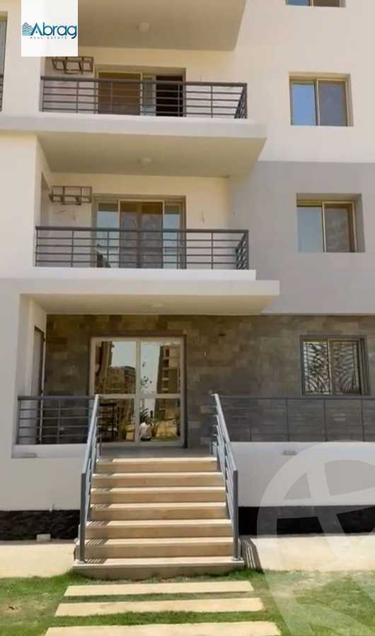 https://aqarmap.com.eg/en/listing/6592833-for-sale-cairo-el-sheikh-zayed-city-lshykh-zyd-ljdyd-west-view-residence-hdp