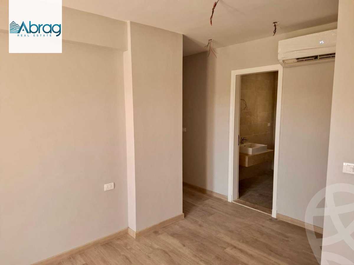 https://aqarmap.com.eg/en/listing/6624802-for-sale-cairo-el-sheikh-zayed-city-compounds-kmbwnd-fyldj-wyst-dr-llttwyr