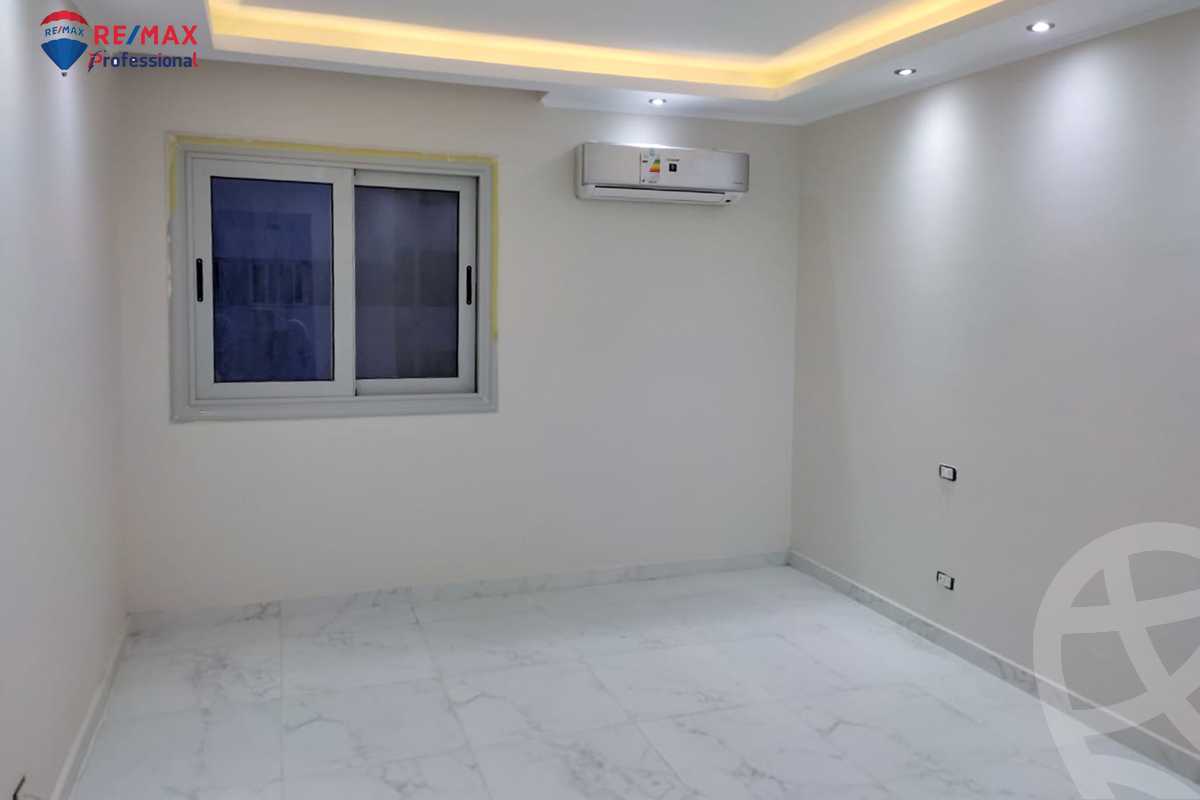 https://aqarmap.com.eg/ar/listing/3826495-for-rent-alexandria-lauran-el-gaish-rd