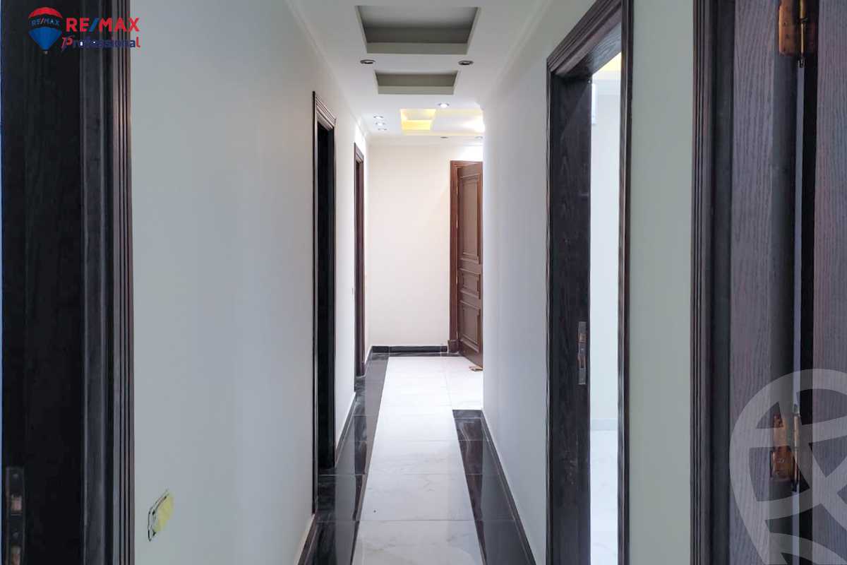 https://aqarmap.com.eg/ar/listing/3826495-for-rent-alexandria-lauran-el-gaish-rd