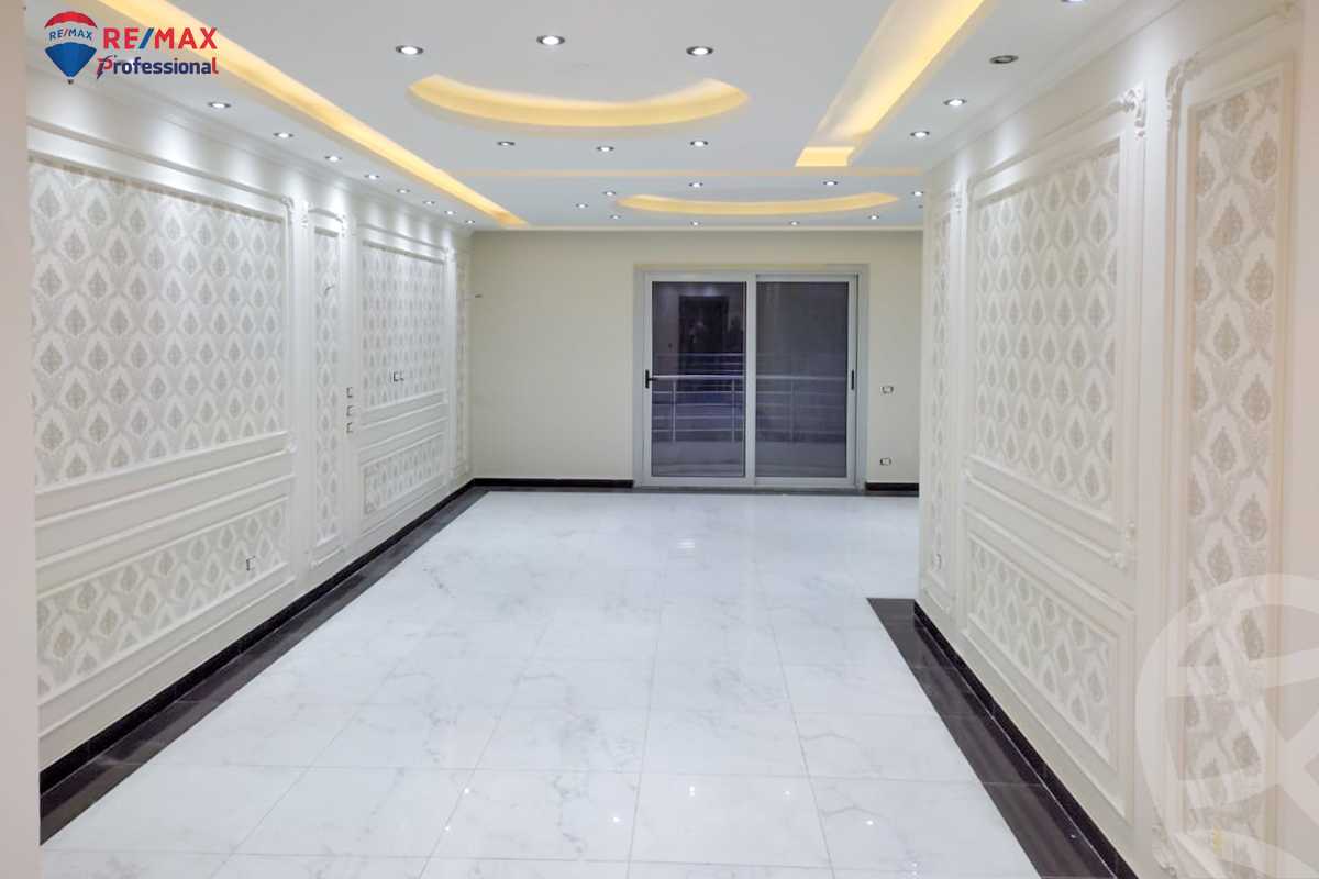 https://aqarmap.com.eg/ar/listing/3826495-for-rent-alexandria-lauran-el-gaish-rd