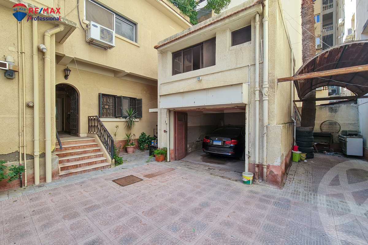 https://aqarmap.com.eg/ar/listing/3839793-for-rent-alexandria-kafr-abdo-kafr-abdou-st