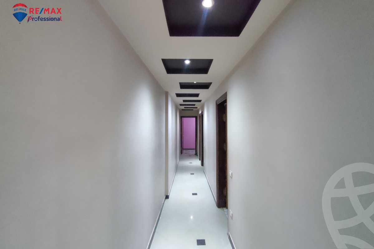 https://aqarmap.com.eg/ar/listing/3850164-for-rent-alexandria-sporting-shr-bwr-s-yd