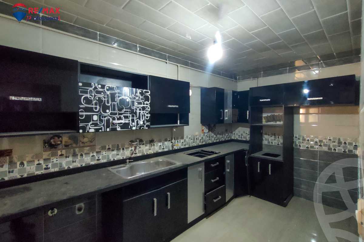 https://aqarmap.com.eg/ar/listing/3850164-for-rent-alexandria-sporting-shr-bwr-s-yd