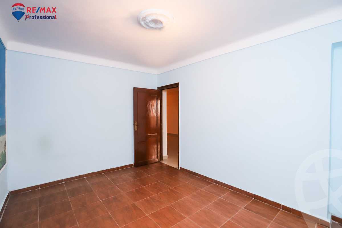https://aqarmap.com.eg/ar/listing/3857919-for-rent-alexandria-sidi-gaber-el-mosheer-ahmed-isamil-st