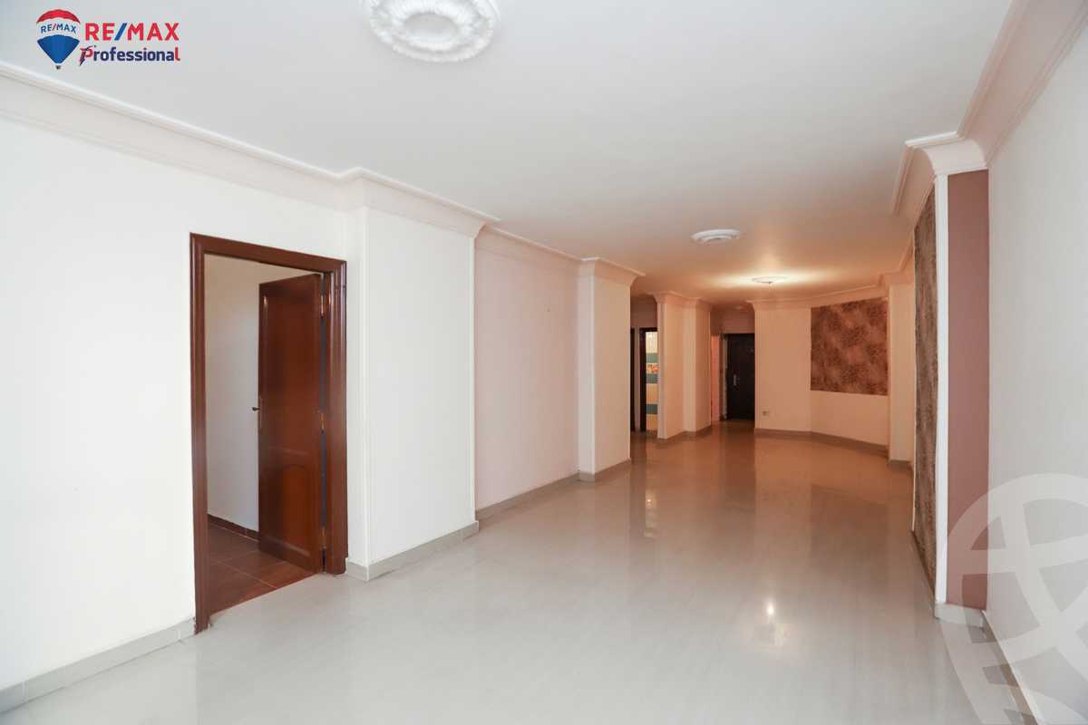 https://aqarmap.com.eg/ar/listing/3857919-for-rent-alexandria-sidi-gaber-el-mosheer-ahmed-isamil-st