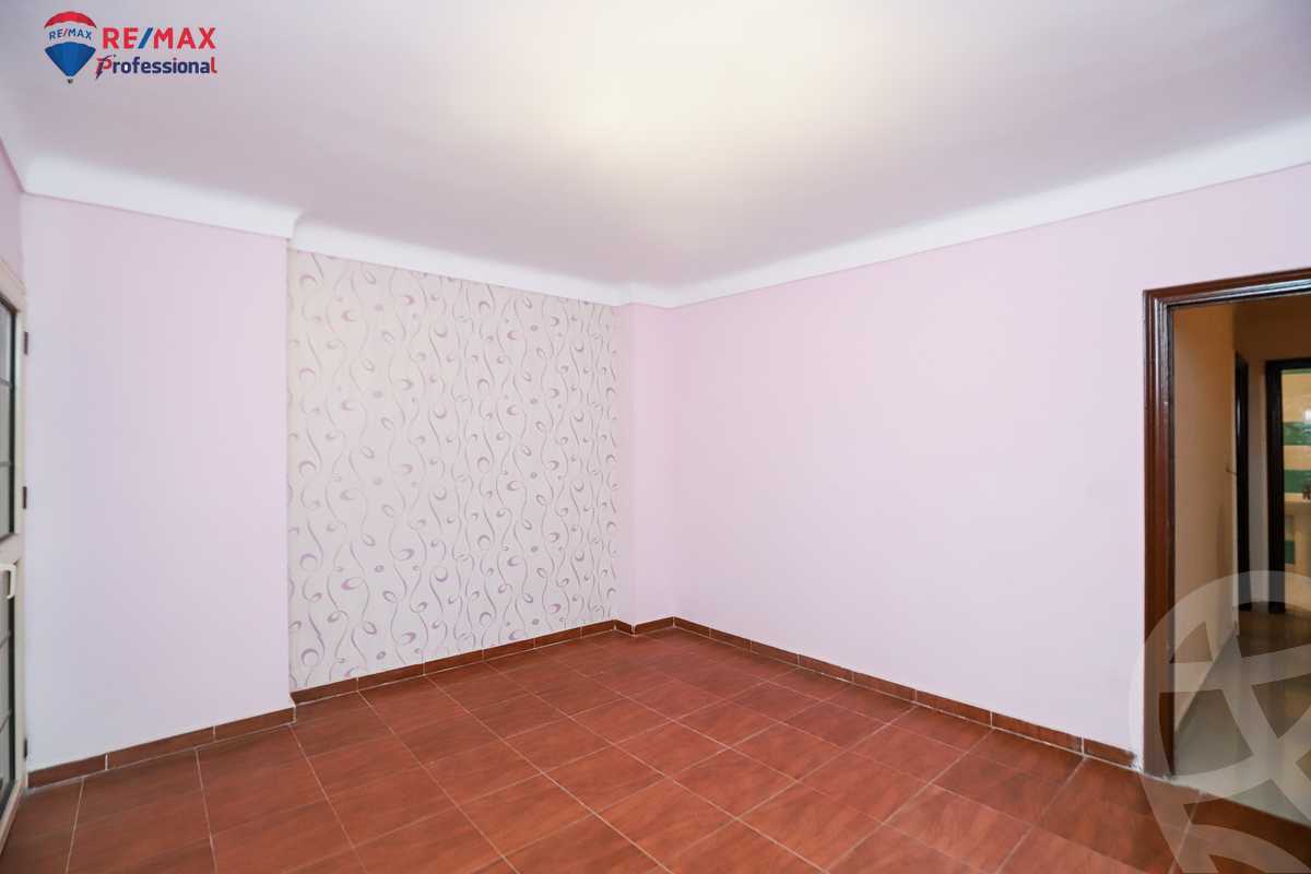 https://aqarmap.com.eg/ar/listing/3857919-for-rent-alexandria-sidi-gaber-el-mosheer-ahmed-isamil-st