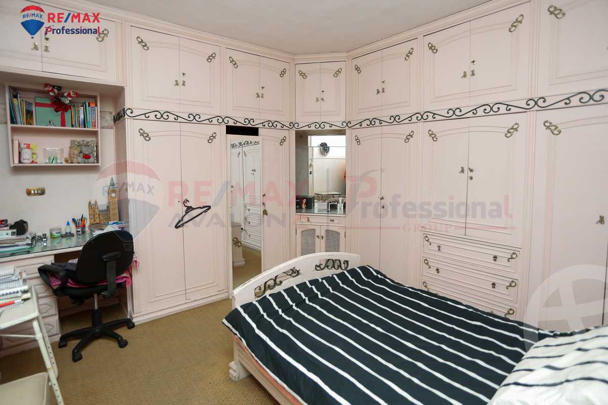 https://aqarmap.com.eg/ar/listing/3866652-for-sale-alexandria-kafr-abdo-kafr-abdou-st