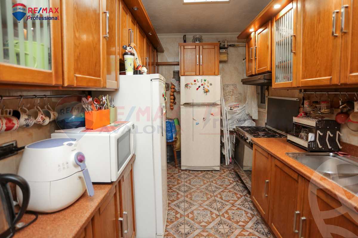 https://aqarmap.com.eg/ar/listing/3866652-for-sale-alexandria-kafr-abdo-kafr-abdou-st