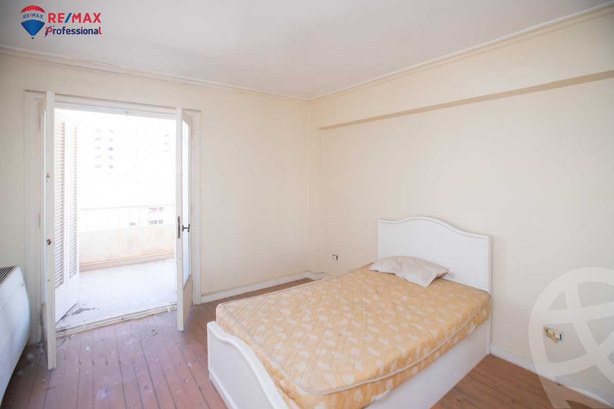 https://aqarmap.com.eg/ar/listing/3871929-for-sale-alexandria-lm-mwr-lm-mwr-lshty-kornesh-el-maamoura-st