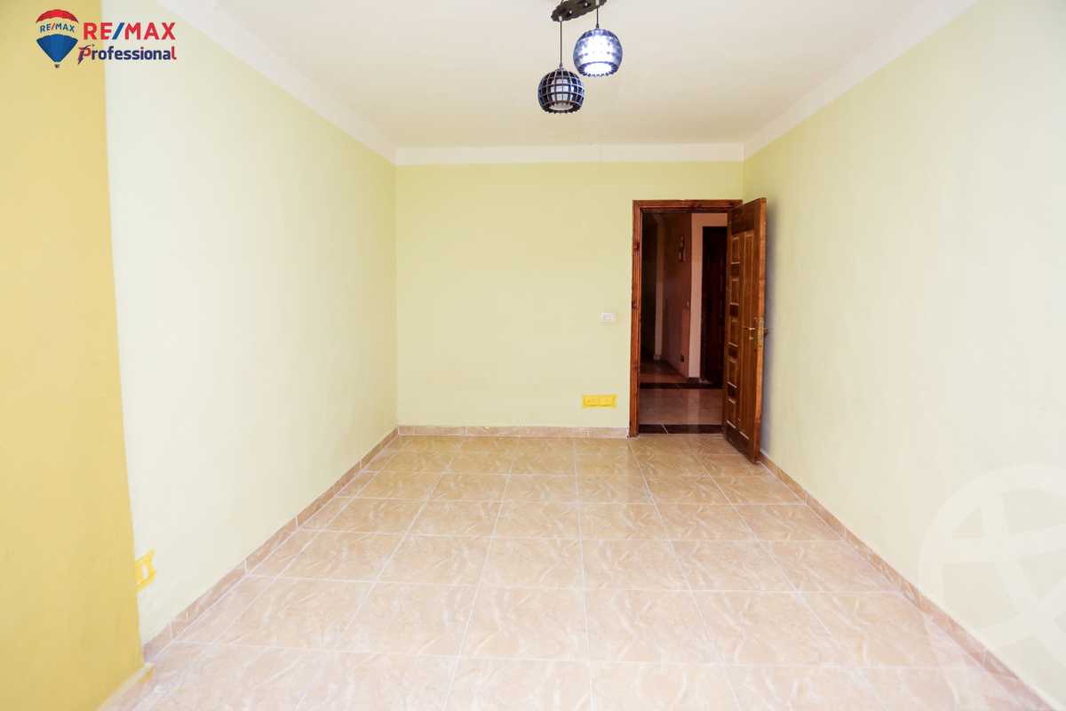 https://aqarmap.com.eg/ar/listing/3878528-for-sale-alexandria-sporting-abou-quer-st