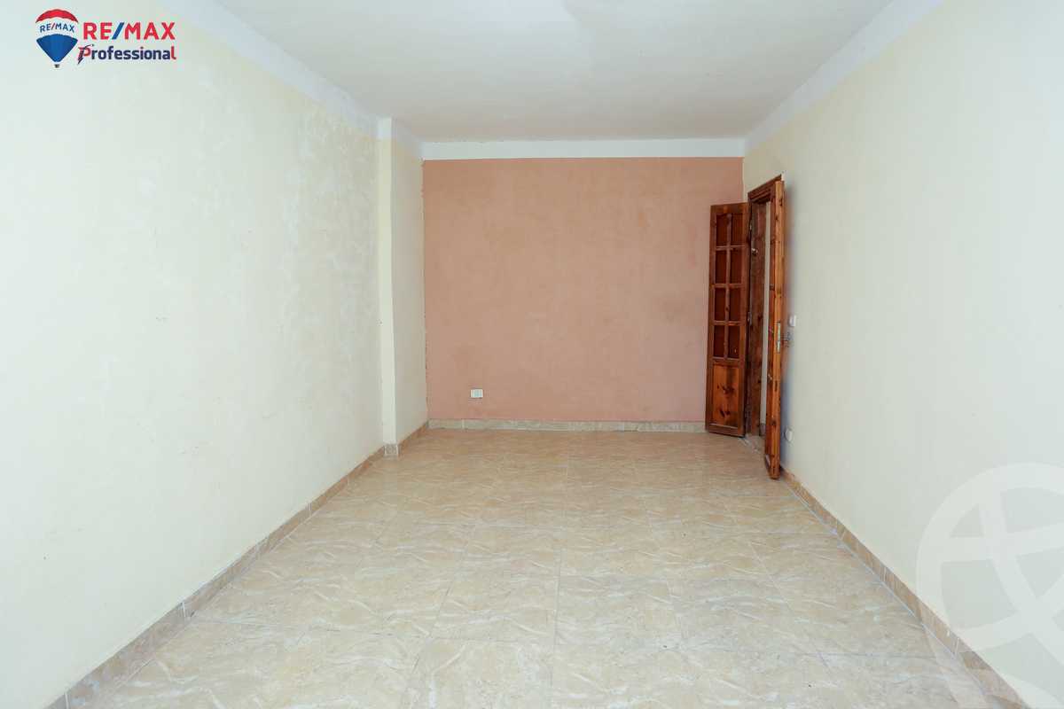 https://aqarmap.com.eg/ar/listing/3878528-for-sale-alexandria-sporting-abou-quer-st