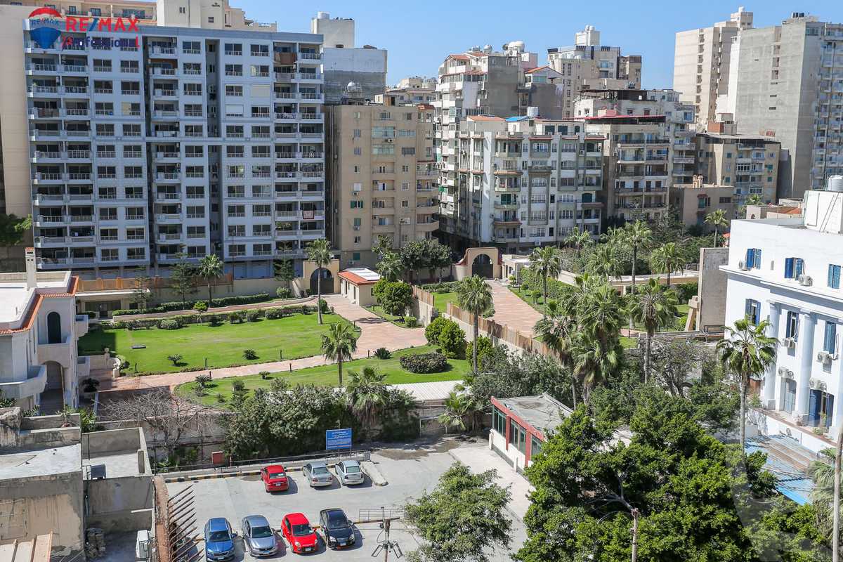 https://aqarmap.com.eg/ar/listing/3886224-for-sale-alexandria-saba-basha-mokhtar-abd-el-raheem-khallaf-st