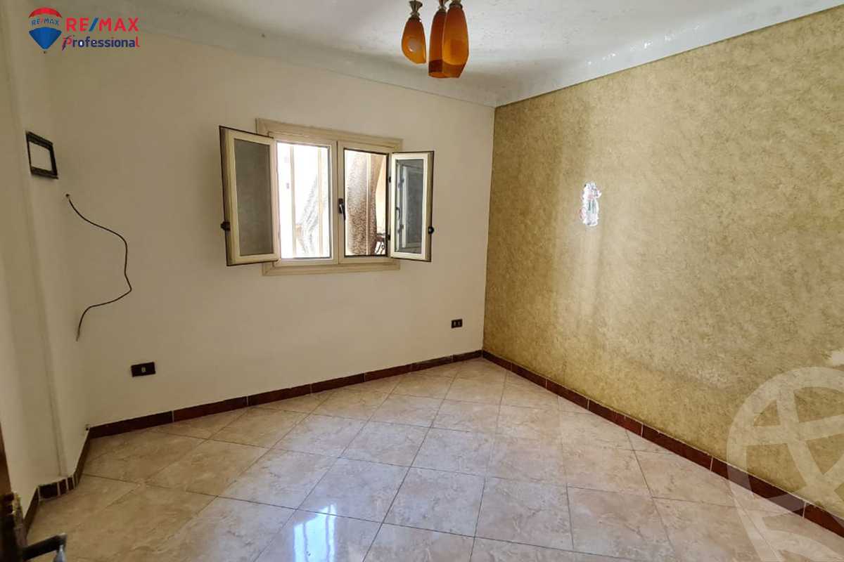 https://aqarmap.com.eg/en/listing/4045221-for-sale-alexandria-moharram-bey-al-zafer-st
