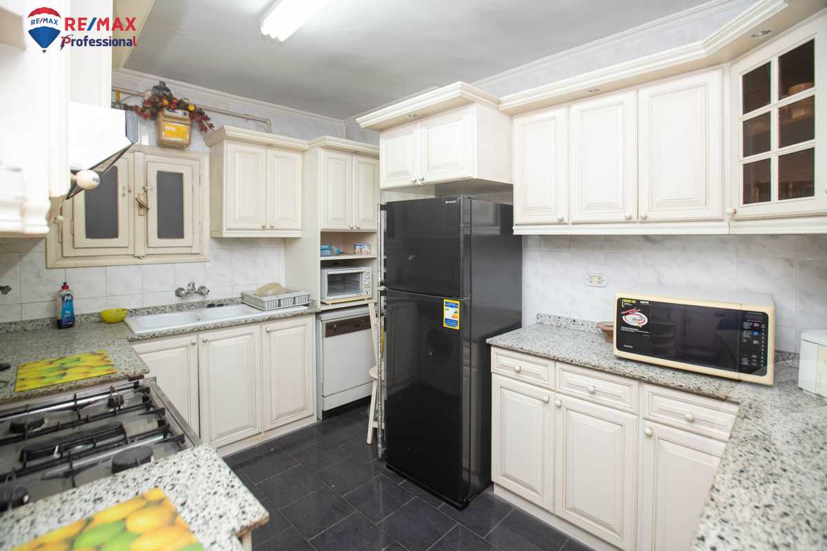 https://aqarmap.com.eg/en/listing/4085542-for-sale-alexandria-kafr-abdo-khaleel-basha-st