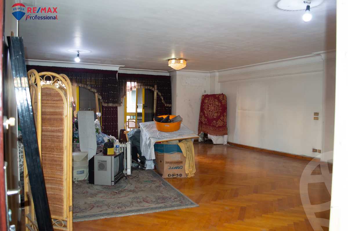 https://aqarmap.com.eg/en/listing/4096948-for-rent-alexandria-sporting-abou-quer-st