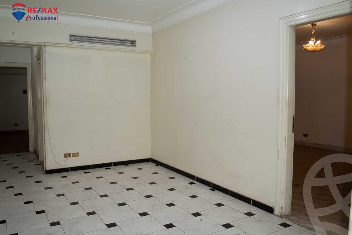 https://aqarmap.com.eg/en/listing/4096948-for-rent-alexandria-sporting-abou-quer-st