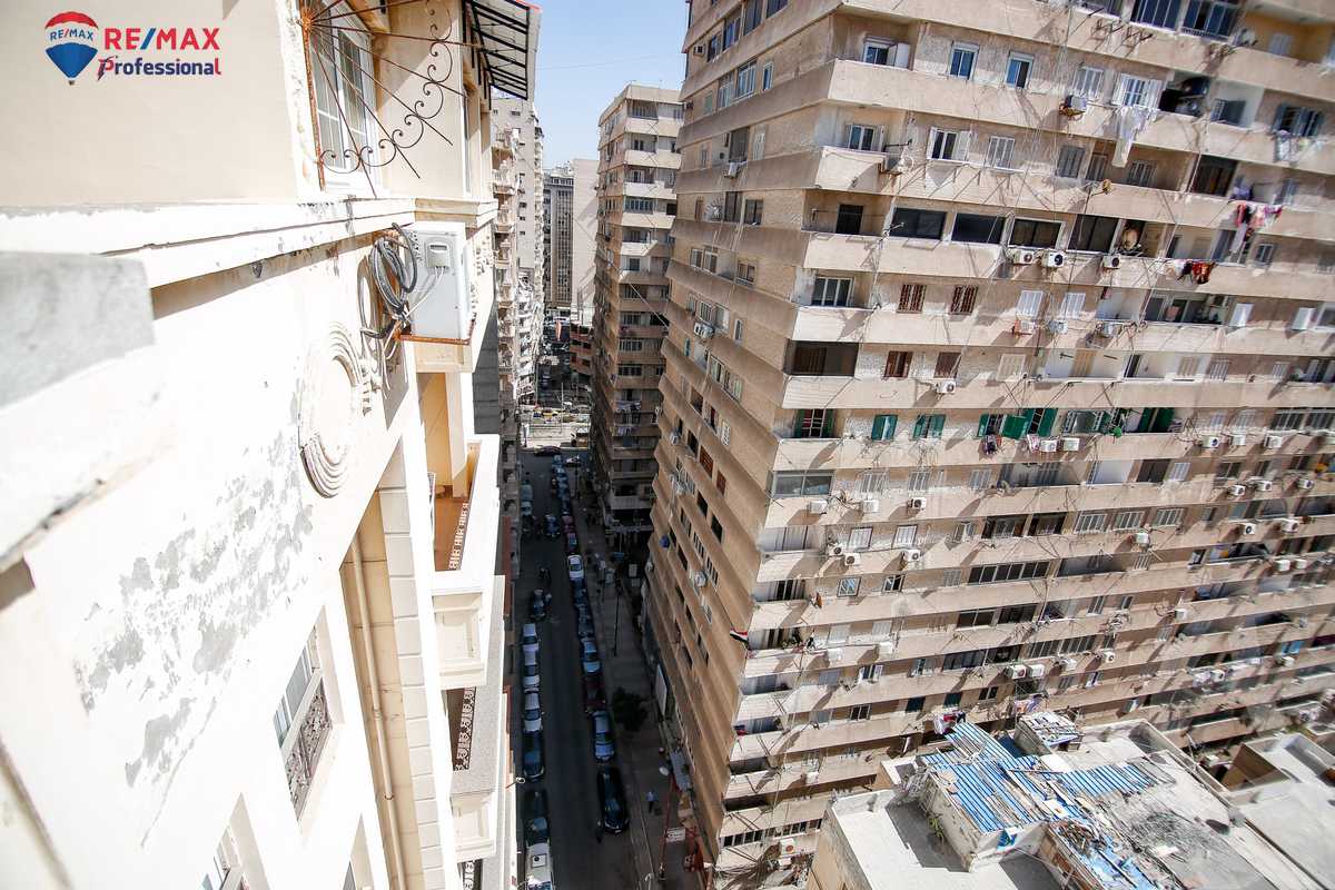 https://aqarmap.com.eg/en/listing/4102510-for-sale-alexandria-roshdy-roushdy-basha-st