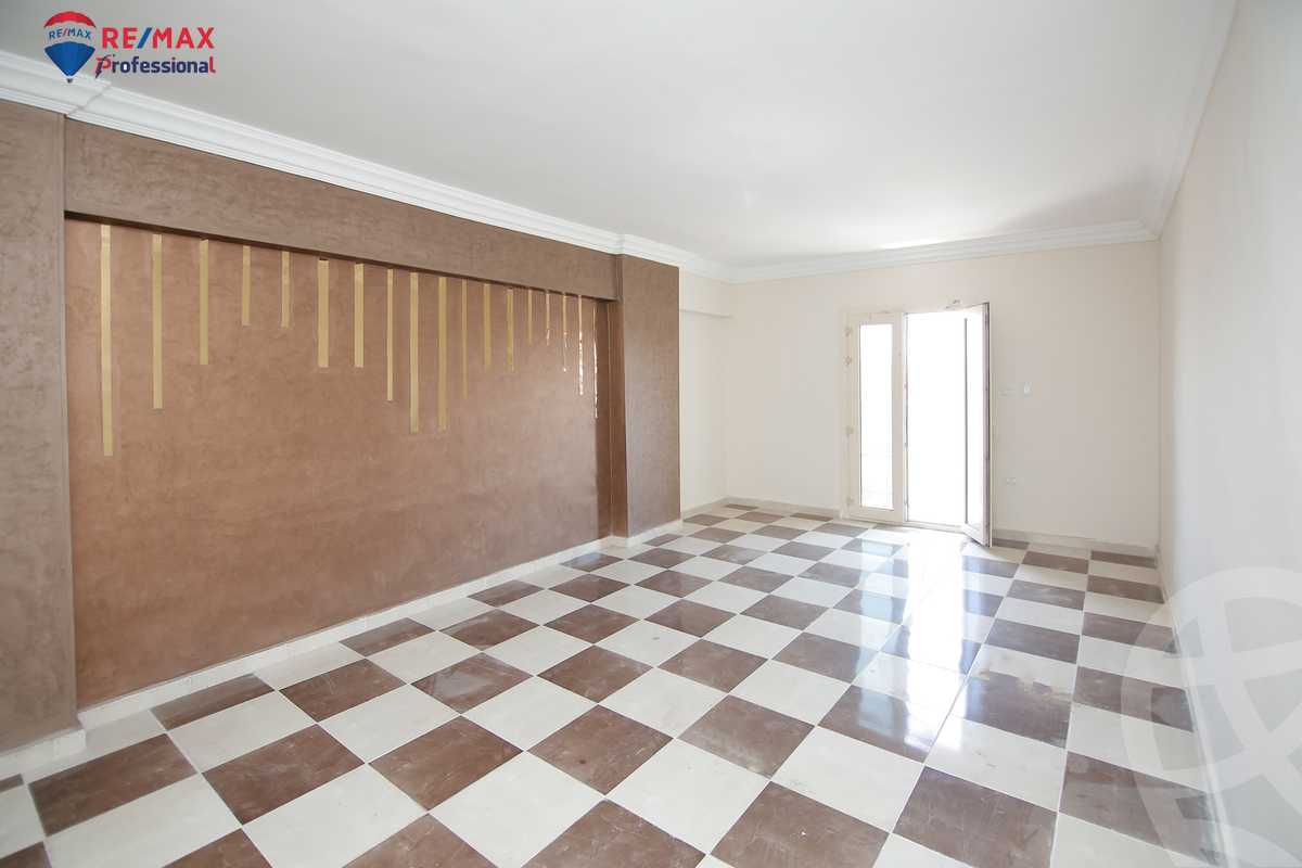 https://aqarmap.com.eg/en/listing/4110604-for-sale-alexandria-miami-el-gaish-rd-st