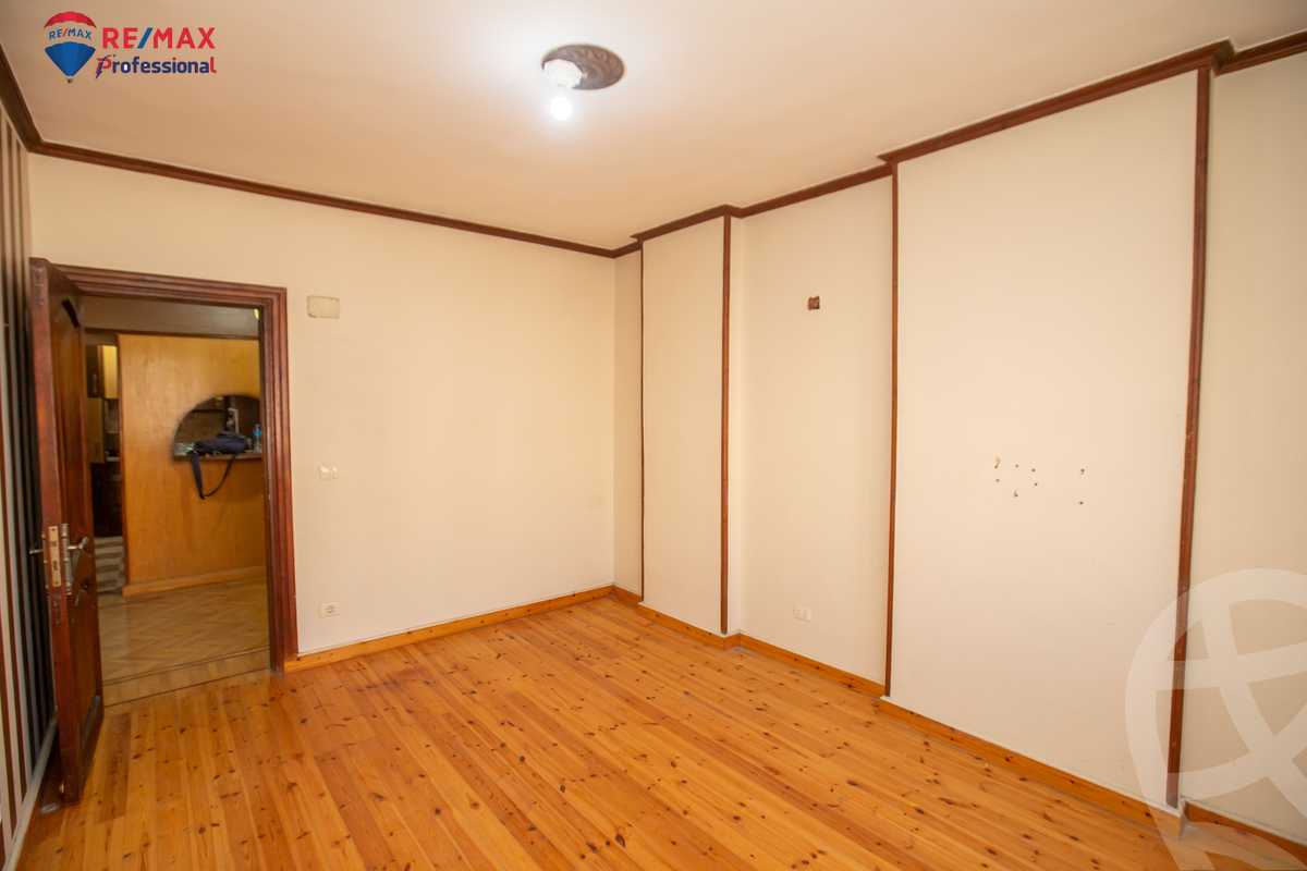 https://aqarmap.com.eg/ar/listing/4132557-for-sale-alexandria-sidi-beshr-bahri-el-amgad-st