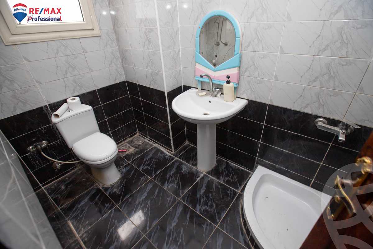 https://aqarmap.com.eg/en/listing/4141785-for-sale-alexandria-roshdy-shr-bw-qyr-tryq-lhry