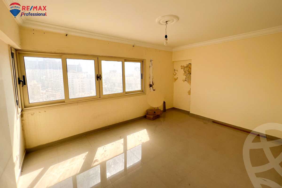 https://aqarmap.com.eg/en/listing/4144736-for-rent-alexandria-lauran-shaarawy-st