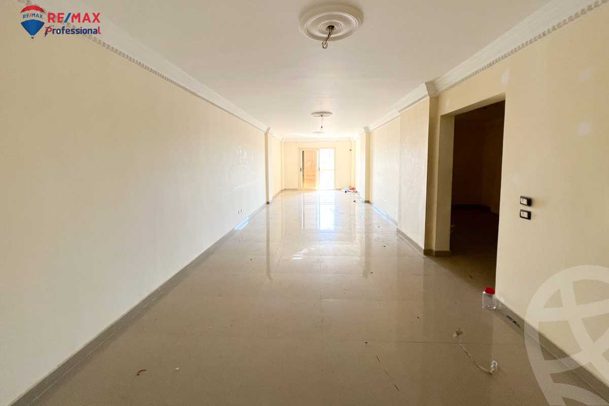 https://aqarmap.com.eg/en/listing/4144736-for-rent-alexandria-lauran-shaarawy-st