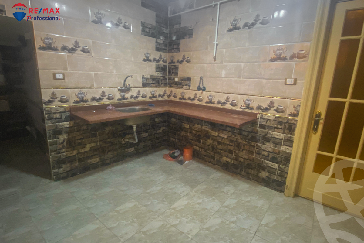 https://aqarmap.com.eg/en/listing/4164149-for-rent-alexandria-sporting-el-geish-road