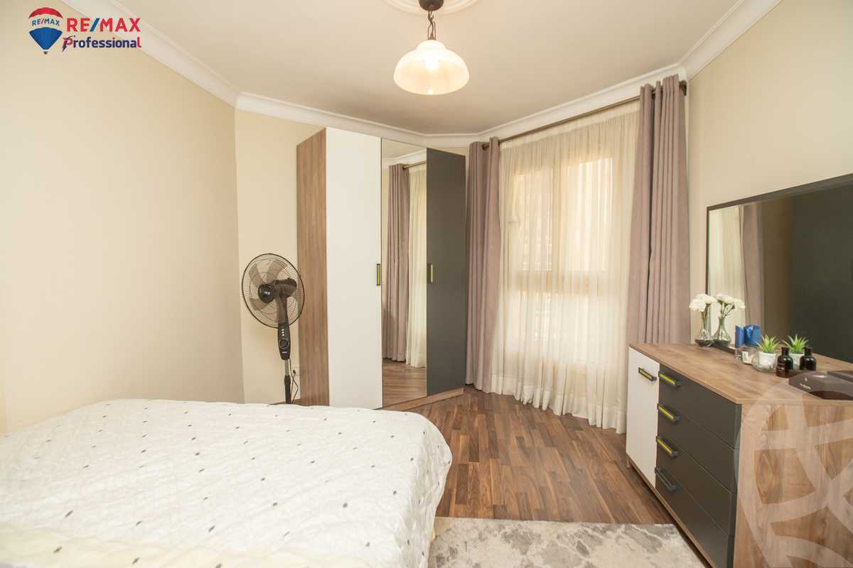https://aqarmap.com.eg/ar/listing/4178374-for-sale-alexandria-el-montazah-compounds-royal-plaza-compound-al-halawany