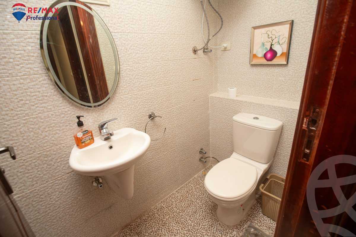 https://aqarmap.com.eg/ar/listing/4178374-for-sale-alexandria-el-montazah-compounds-royal-plaza-compound-al-halawany