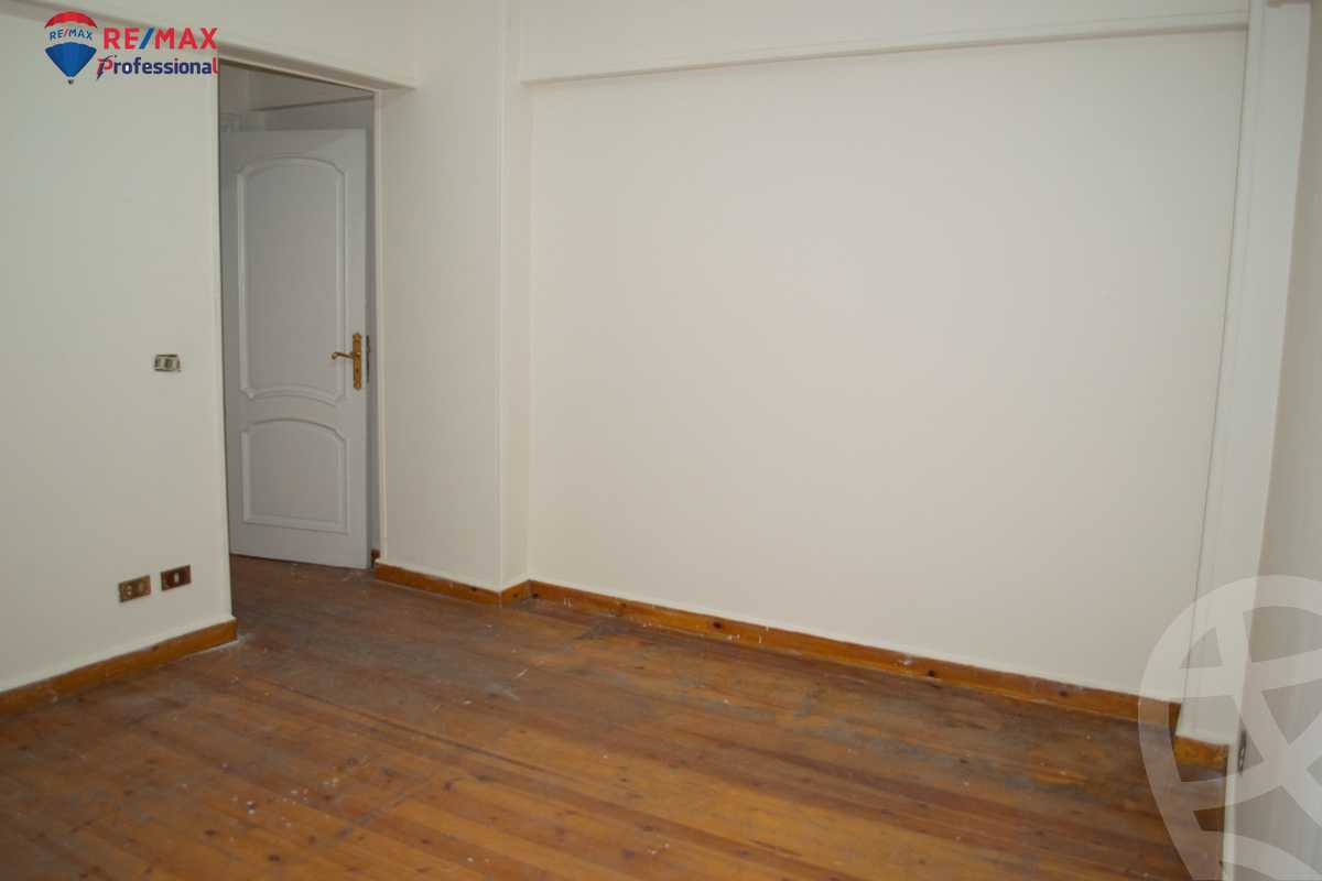 https://aqarmap.com.eg/en/listing/4179253-for-sale-alexandria-sporting-abou-quer-st