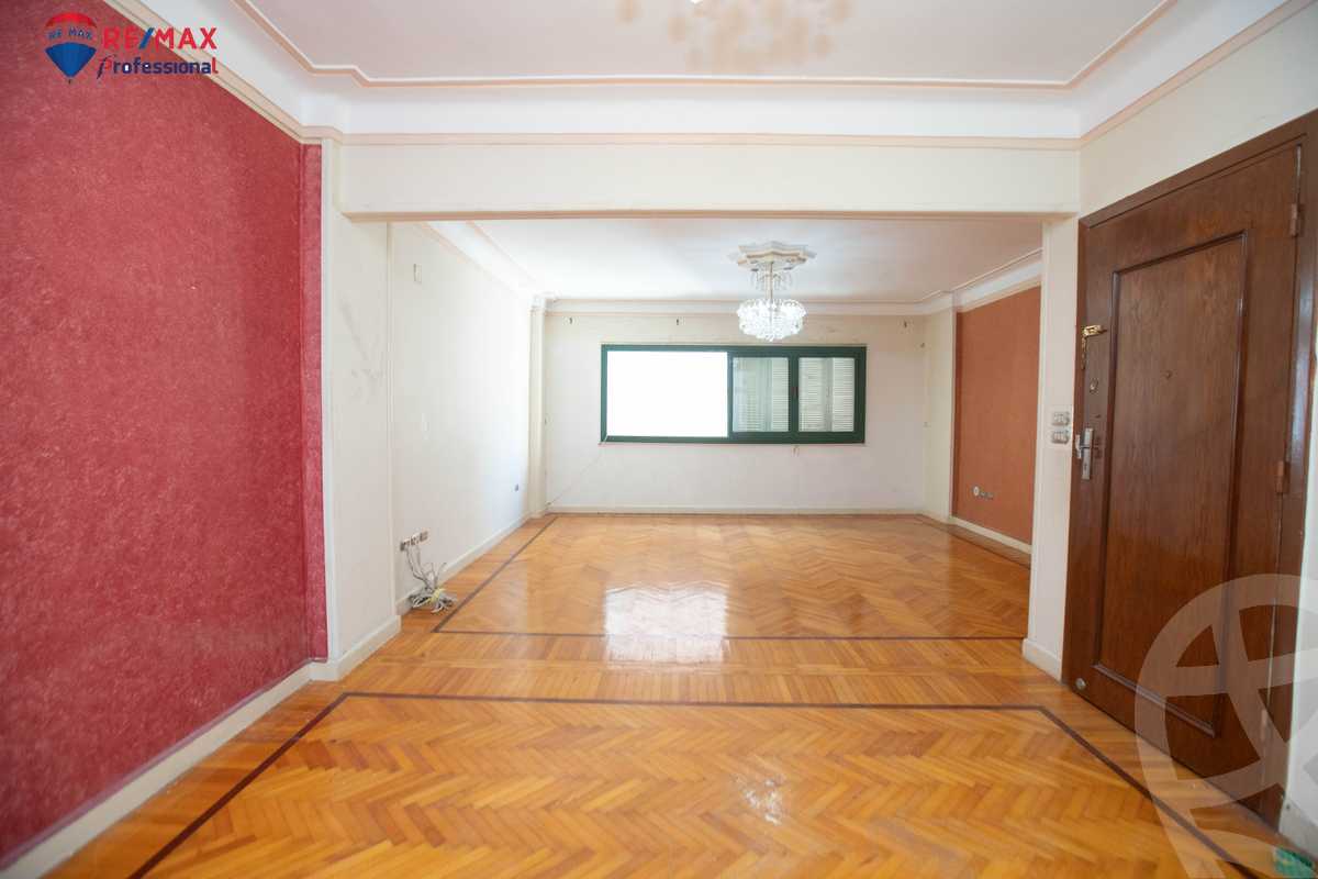 https://aqarmap.com.eg/ar/listing/4189590-for-sale-alexandria-bolekly-abdel-hamid-al-abdi-st