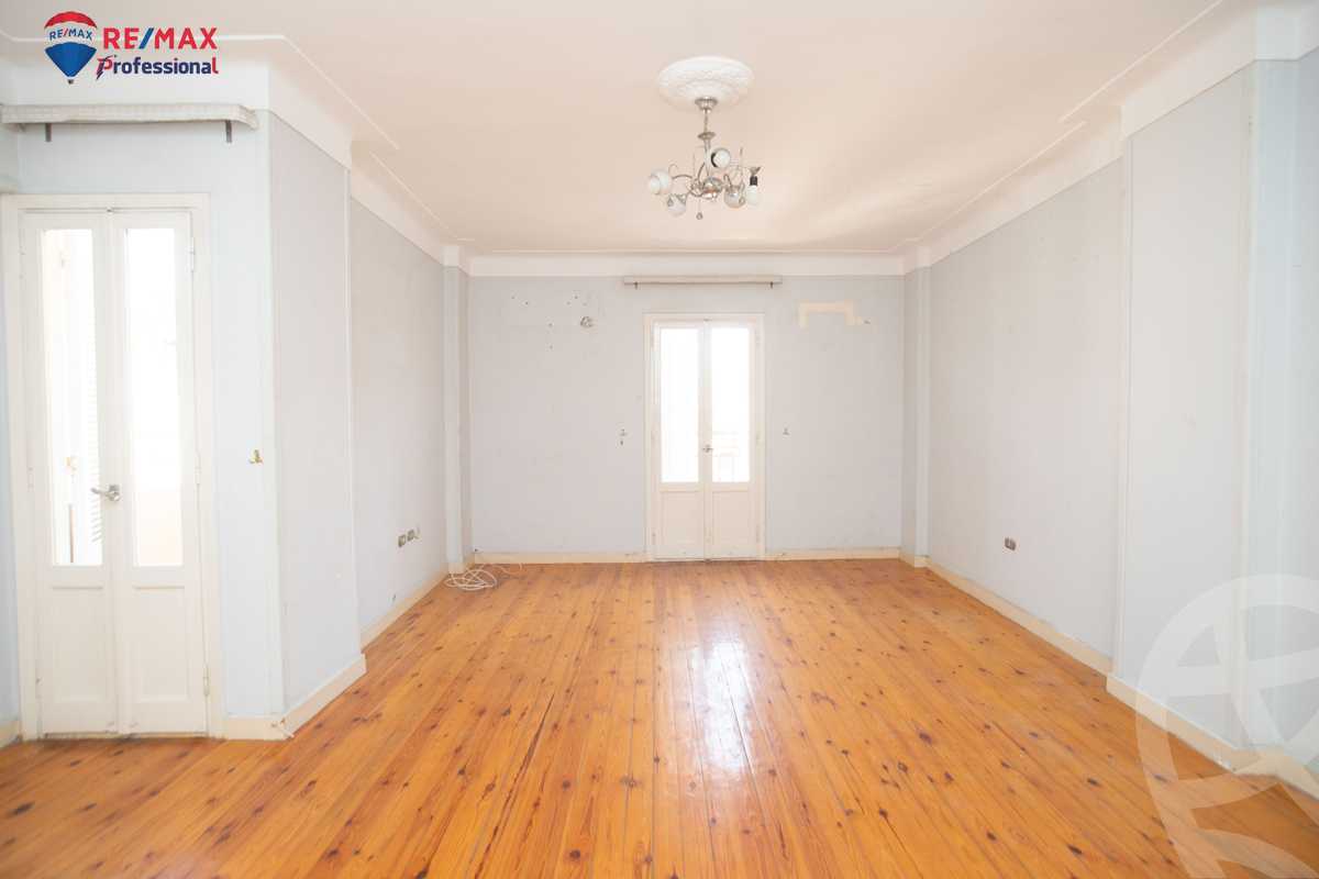 https://aqarmap.com.eg/ar/listing/4189590-for-sale-alexandria-bolekly-abdel-hamid-al-abdi-st