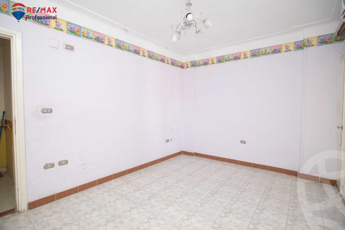 https://aqarmap.com.eg/ar/listing/4189590-for-sale-alexandria-bolekly-abdel-hamid-al-abdi-st