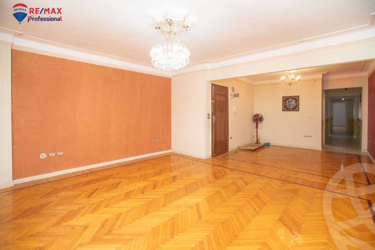 https://aqarmap.com.eg/ar/listing/4189590-for-sale-alexandria-bolekly-abdel-hamid-al-abdi-st
