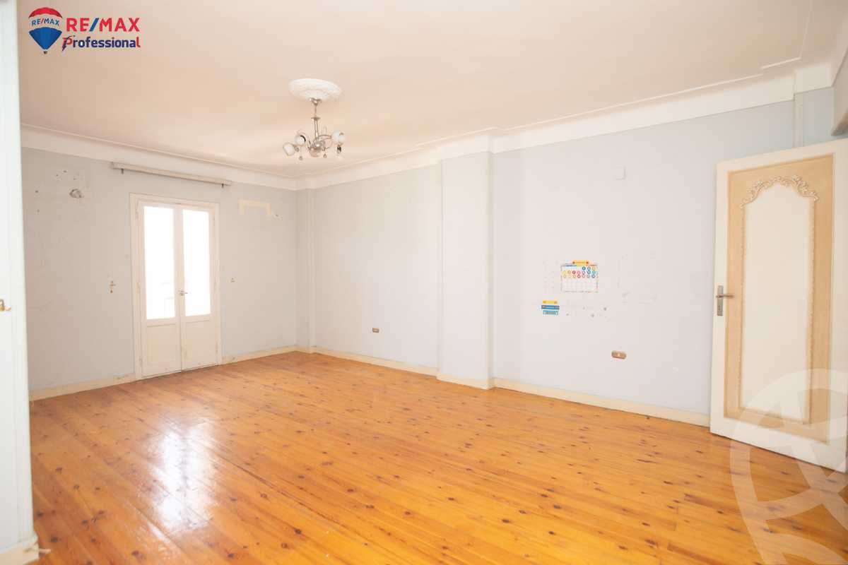 https://aqarmap.com.eg/en/listing/4196618-for-sale-alexandria-bolekly-abdel-hamid-al-abdi-st