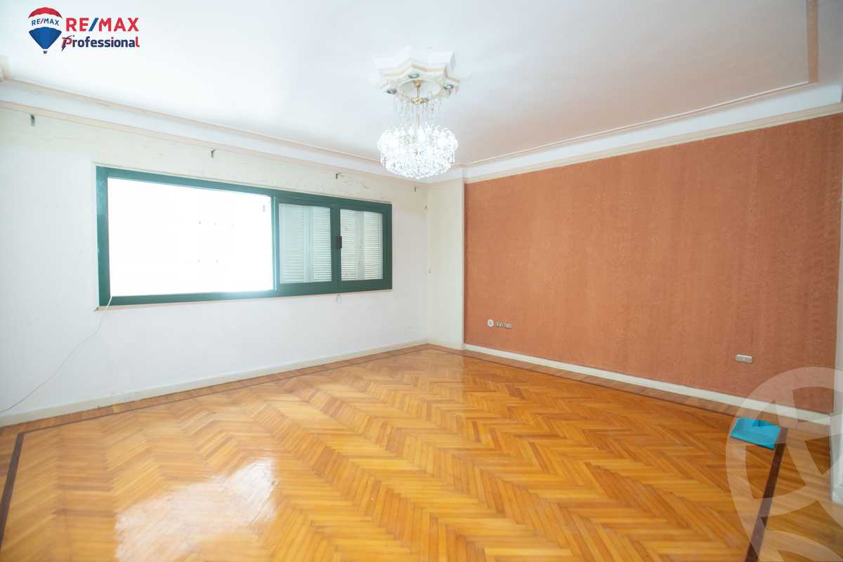 https://aqarmap.com.eg/en/listing/4196820-for-sale-alexandria-bolekly-abdel-hamid-al-abdi-st