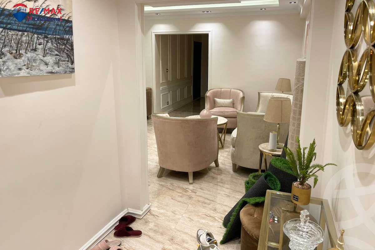 https://aqarmap.com.eg/ar/listing/4202278-for-sale-alexandria-lauran-shr-bw-qyr-tryq-lhry