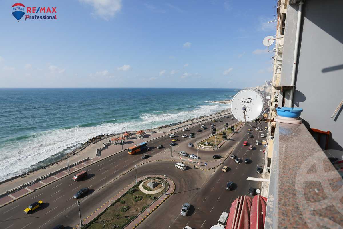 https://aqarmap.com.eg/en/listing/4206023-for-sale-alexandria-camp-cesar-el-gaish-rd