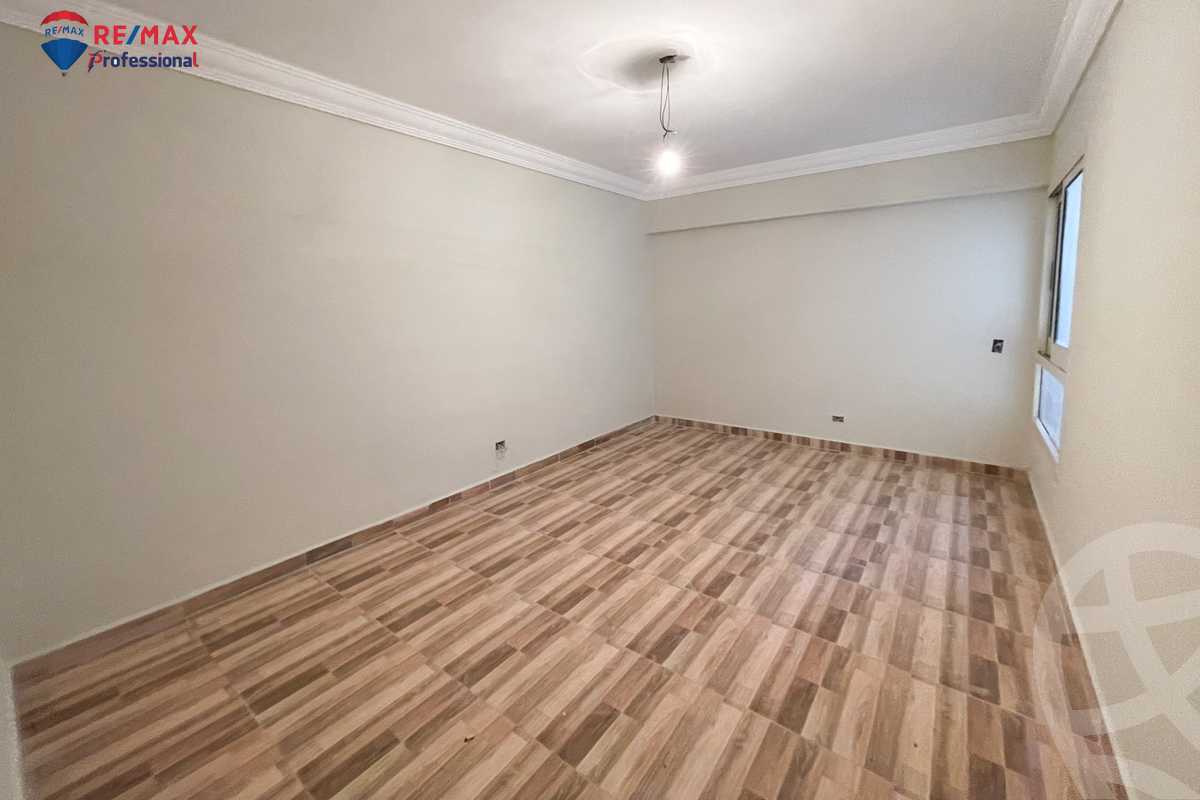 https://aqarmap.com.eg/en/listing/4210208-for-rent-alexandria-smouha-elshohada-square-rd