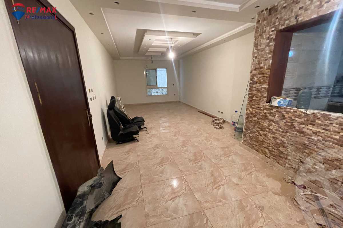 https://aqarmap.com.eg/en/listing/4210208-for-rent-alexandria-smouha-elshohada-square-rd