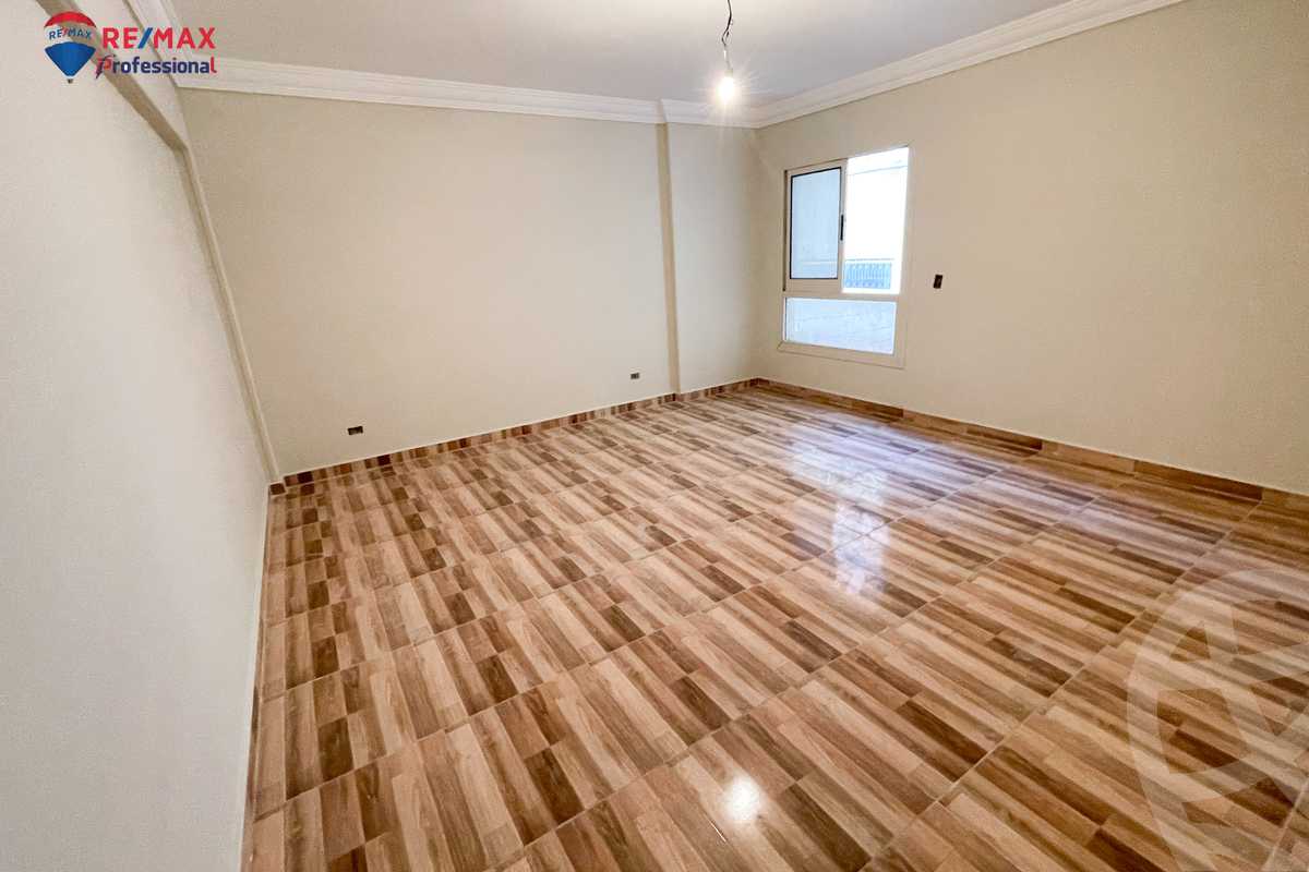 https://aqarmap.com.eg/en/listing/4210208-for-rent-alexandria-smouha-elshohada-square-rd