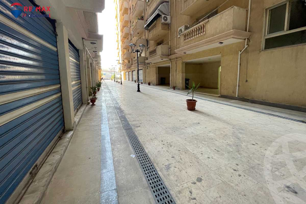 https://aqarmap.com.eg/en/listing/4210208-for-rent-alexandria-smouha-elshohada-square-rd