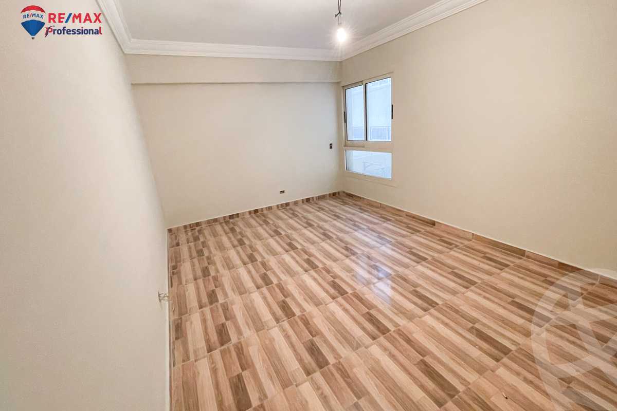 https://aqarmap.com.eg/en/listing/4210208-for-rent-alexandria-smouha-elshohada-square-rd