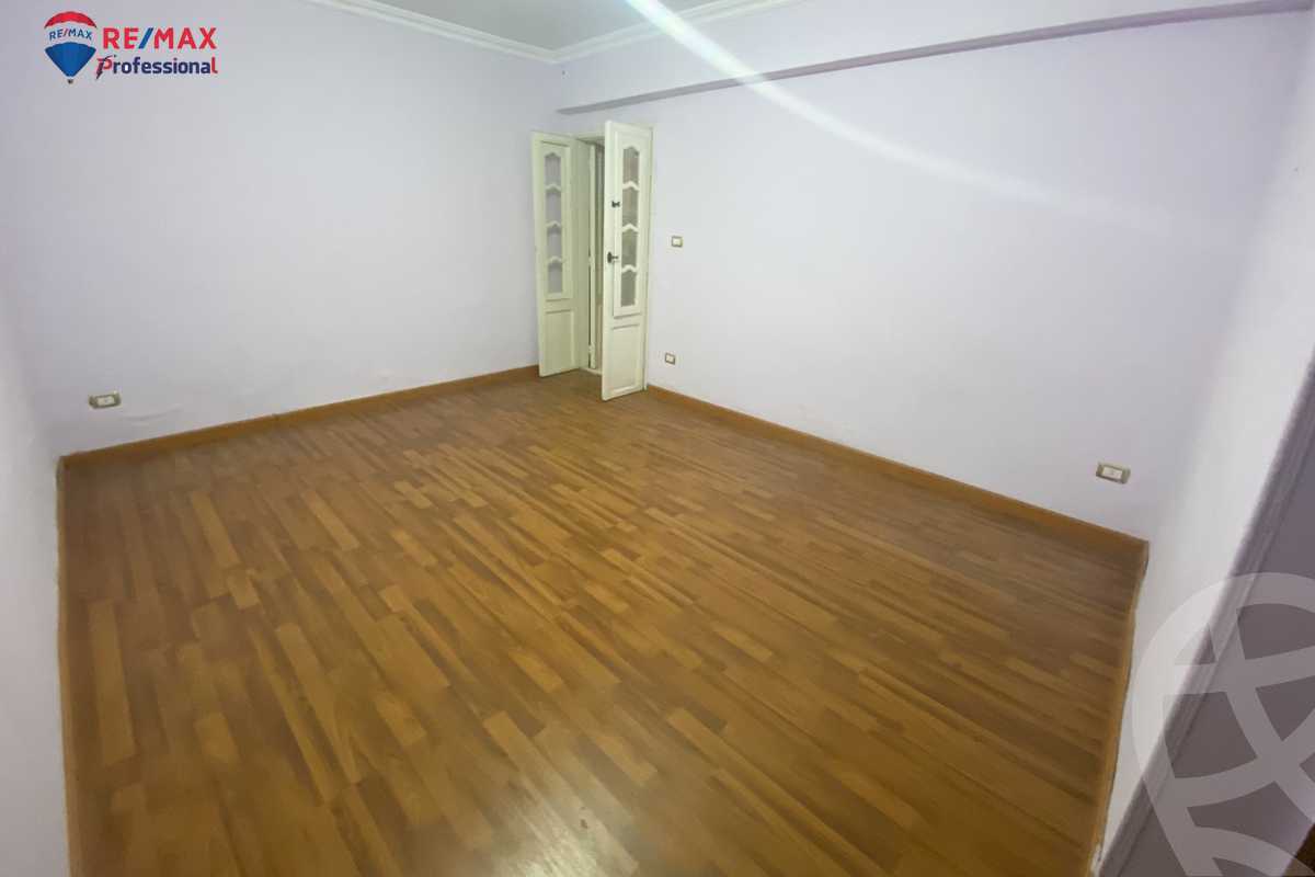 https://aqarmap.com.eg/en/listing/4218538-for-rent-alexandria-roshdy