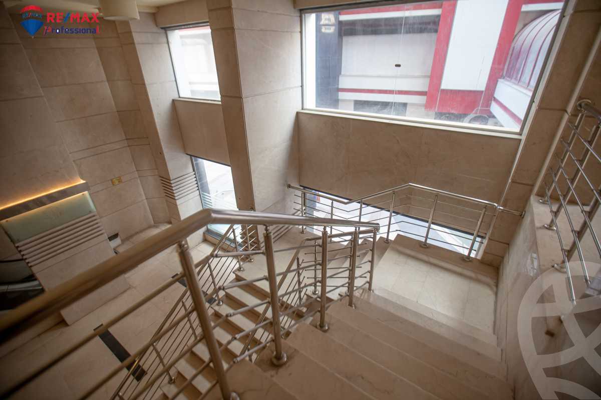 https://aqarmap.com.eg/ar/listing/4220213-for-sale-alexandria-smouha-mohammed-fawzi-moaz-st
