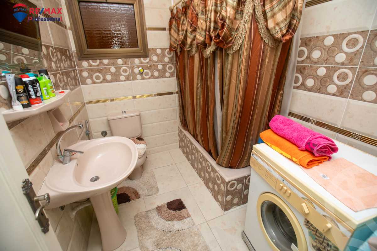 https://aqarmap.com.eg/ar/listing/4220469-for-sale-alexandria-lauran-mohammed-al-eqbal-st