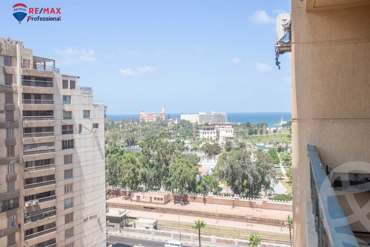 https://aqarmap.com.eg/ar/listing/4221330-for-sale-alexandria-el-montazah-compounds-royal-plaza-compound-al-halawany