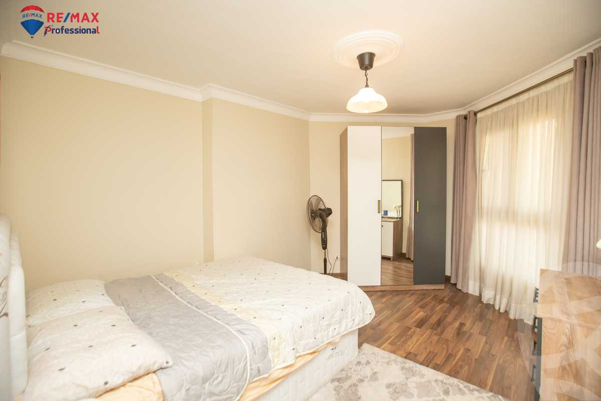 https://aqarmap.com.eg/ar/listing/4221538-for-sale-alexandria-el-montazah-compounds-royal-plaza-compound-al-halawany